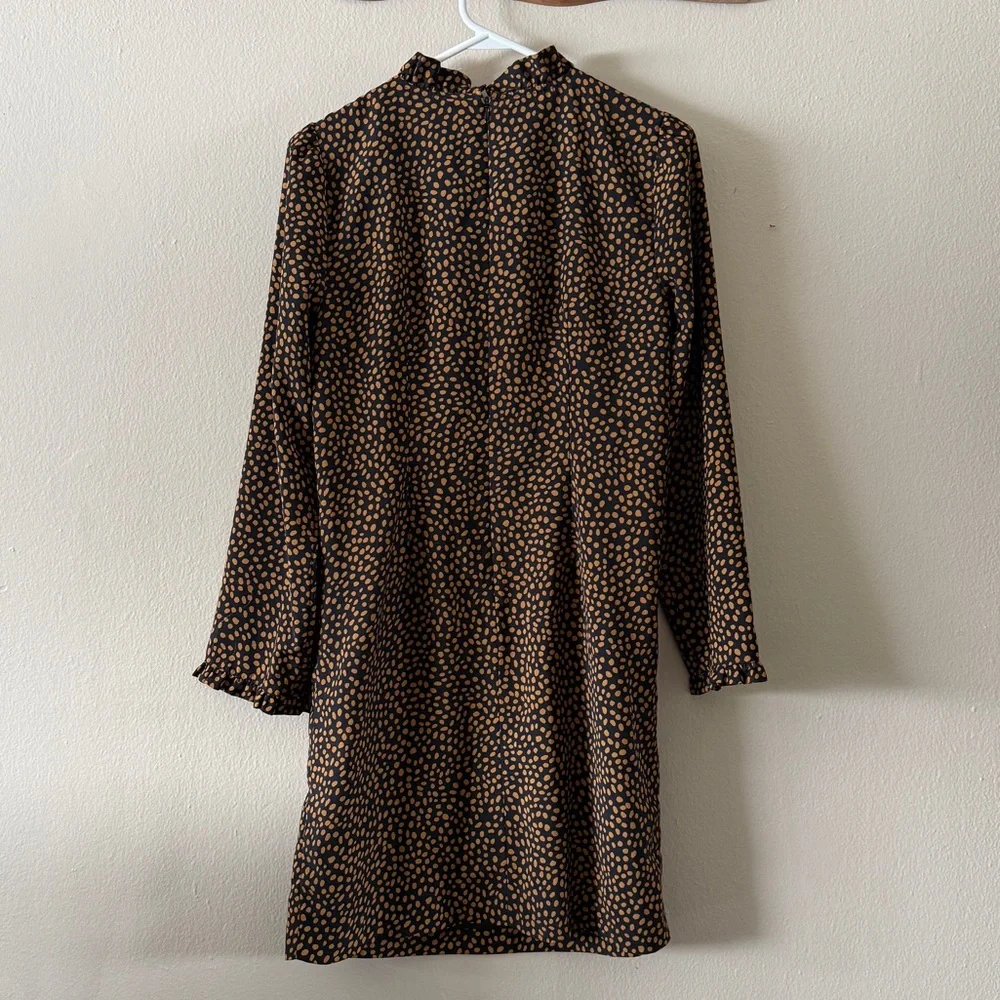 J. Crew Black Camel Abstract Spot Shift Dress Mock Neck Ruffle Trim Size 2